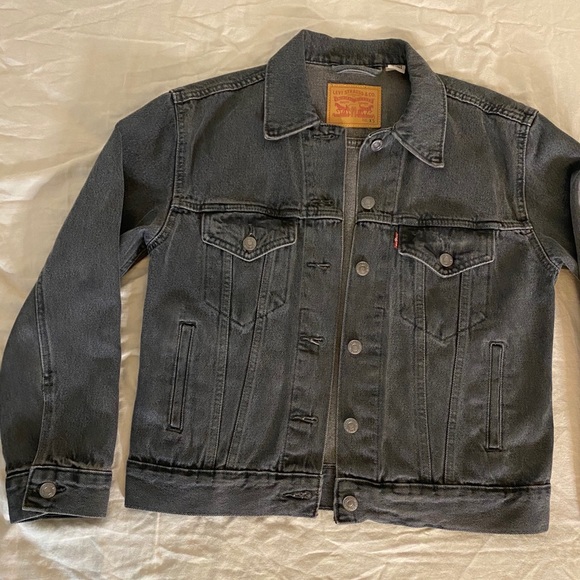 Levi’s denim jacket - Picture 2 of 3